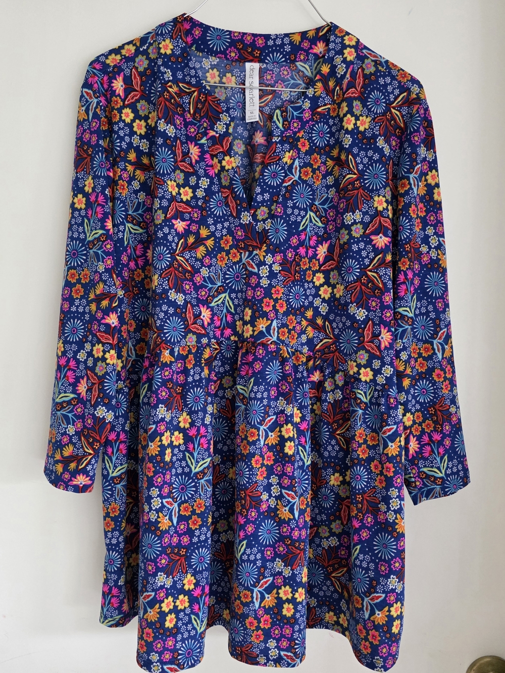 Scarlett Navy Floral Split-Neck Tunic Xl